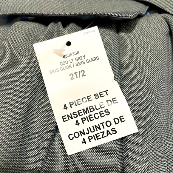 NEW WITH TAGS ✨ Nautica 2T Three Piece Suit - Picture 4 of 7